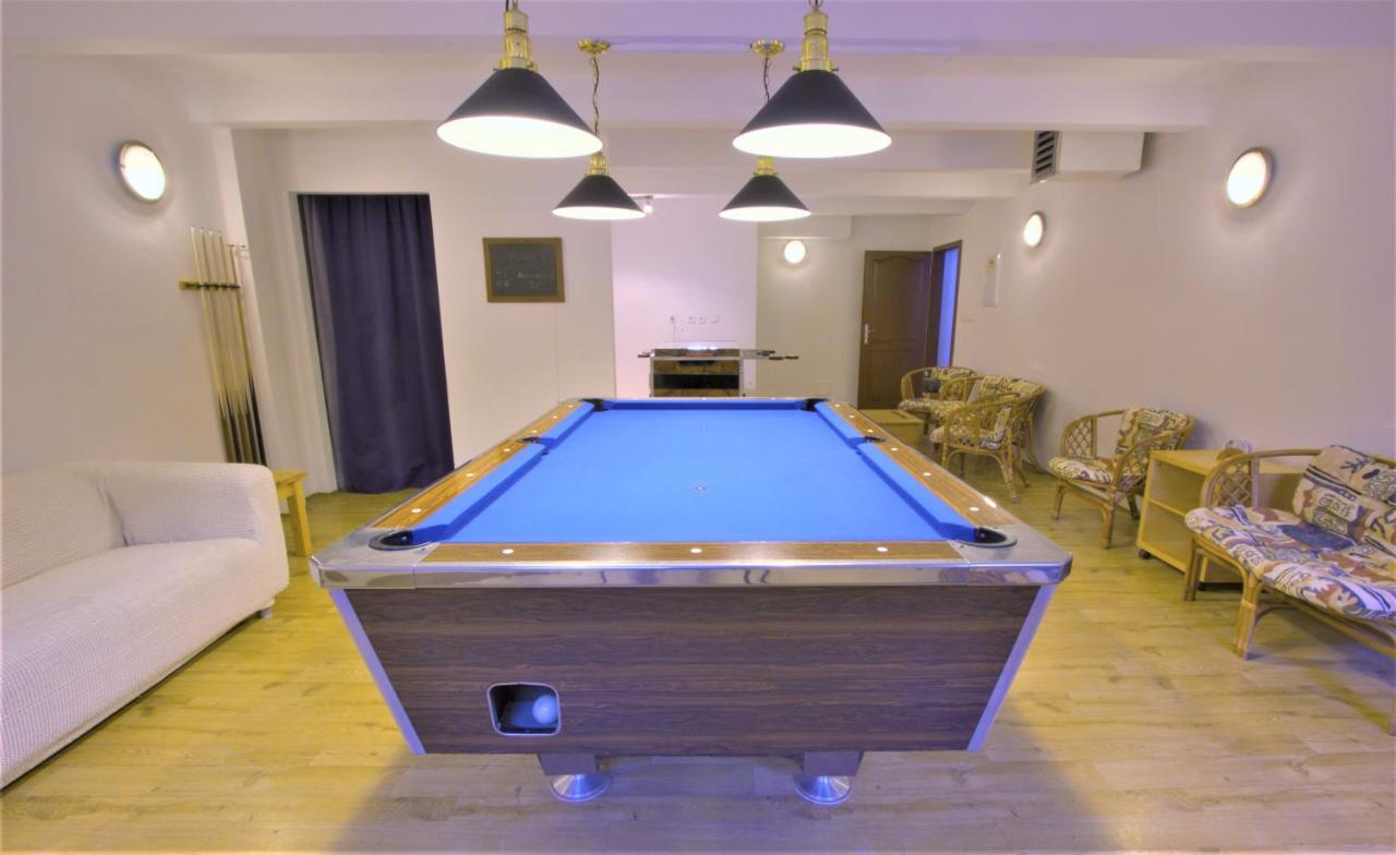 Penzion Majak Dublovice エクステリア 写真