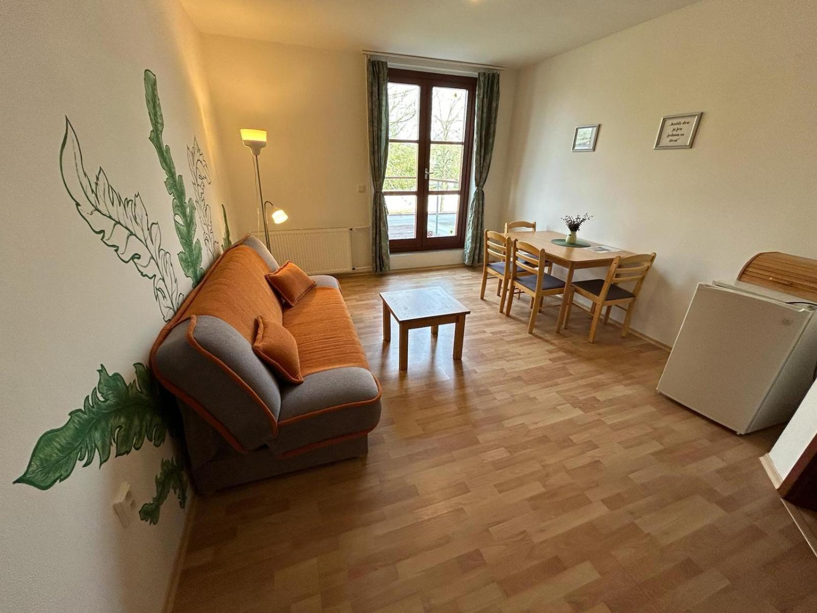 Penzion Majak Dublovice エクステリア 写真